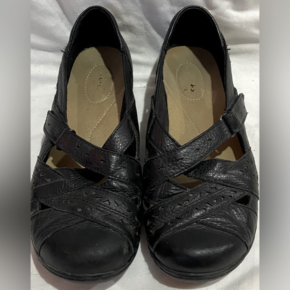 Women's Black Leather Shoes